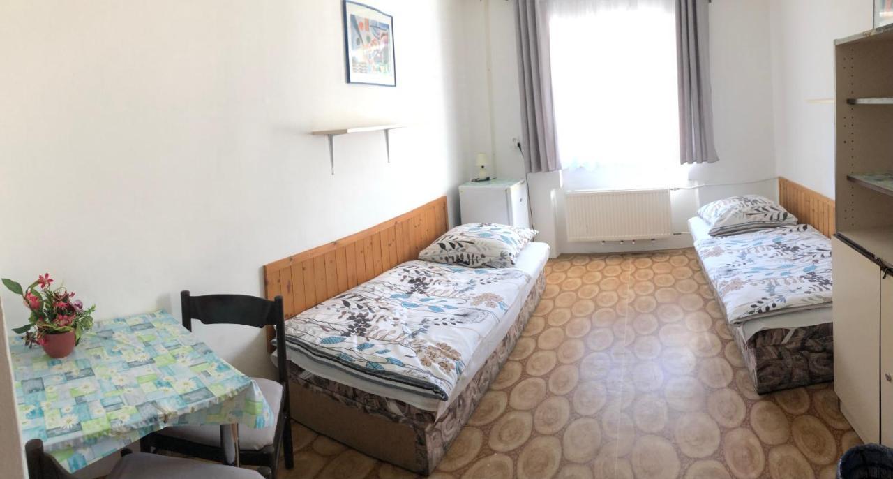 Ubytovani U Ropaku Horni Slavkov Exterior photo